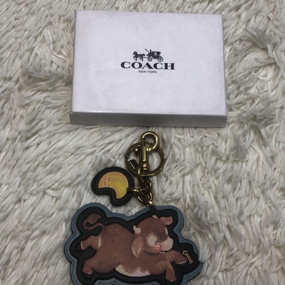 coach cow keychain bag charm - Picture 3 of 4